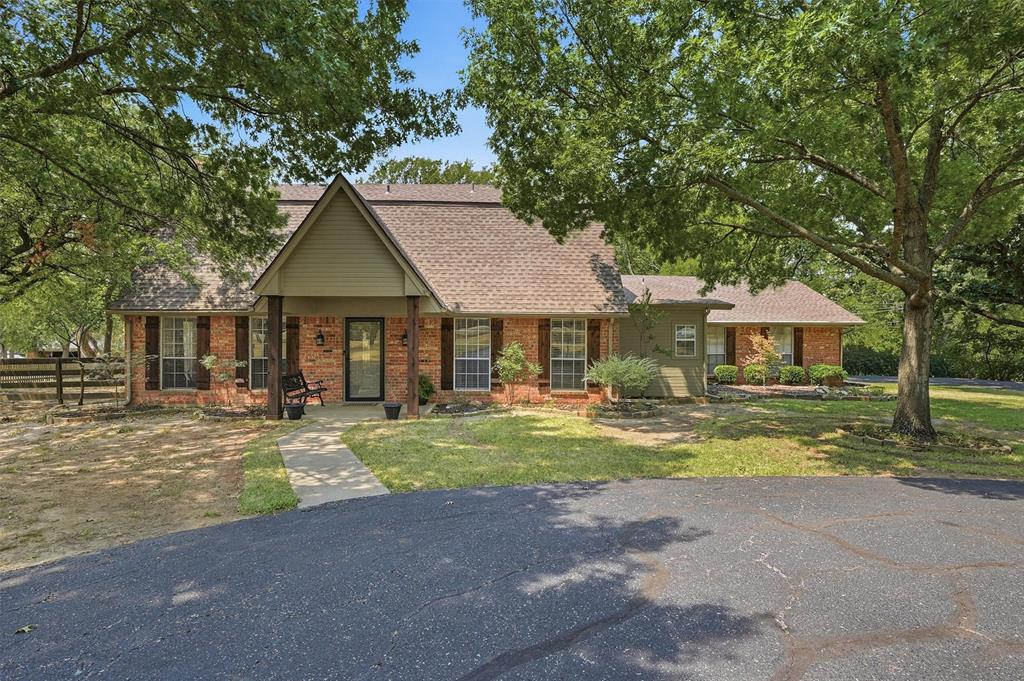 1806 Carriage Estates Road — photo