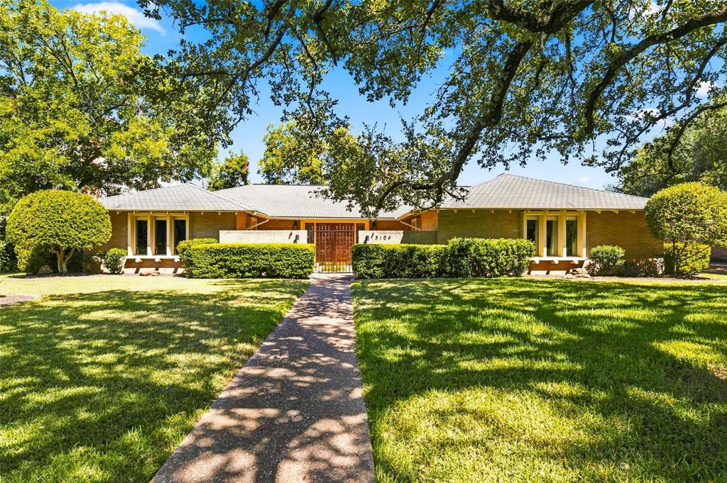 5104 Lake Jackson Drive — photo