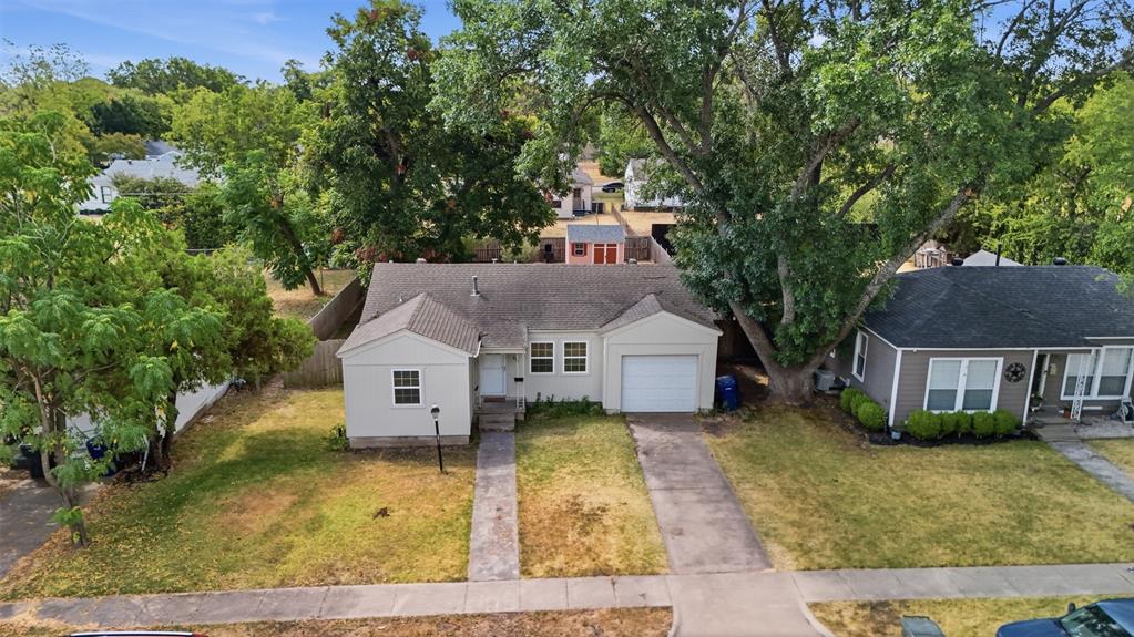 852 Lilac Drive — photo