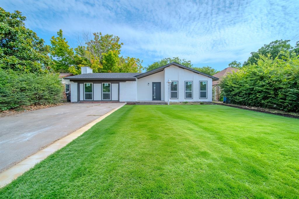 821 Lexington Drive — photo
