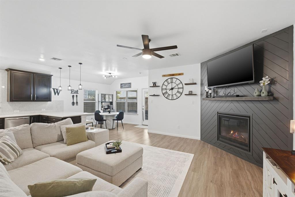 10233 Long Branch Drive — photo