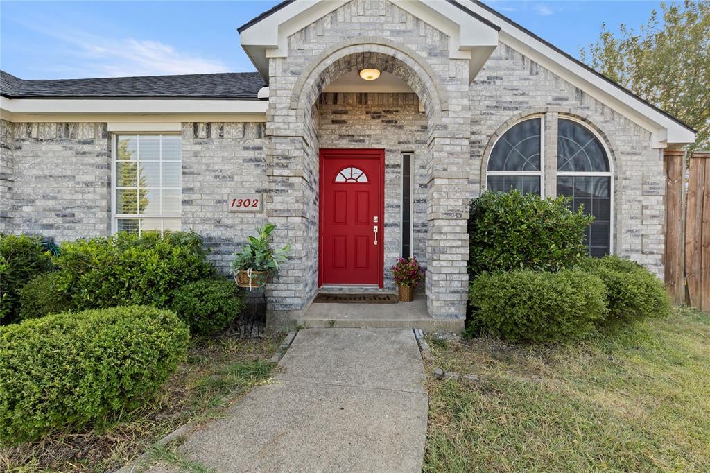 1302 Ryan Drive — photo