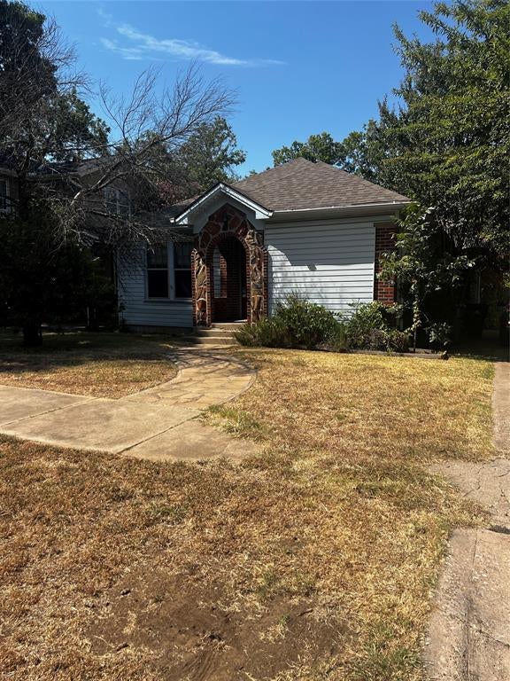 1011 W Walker Street — photo