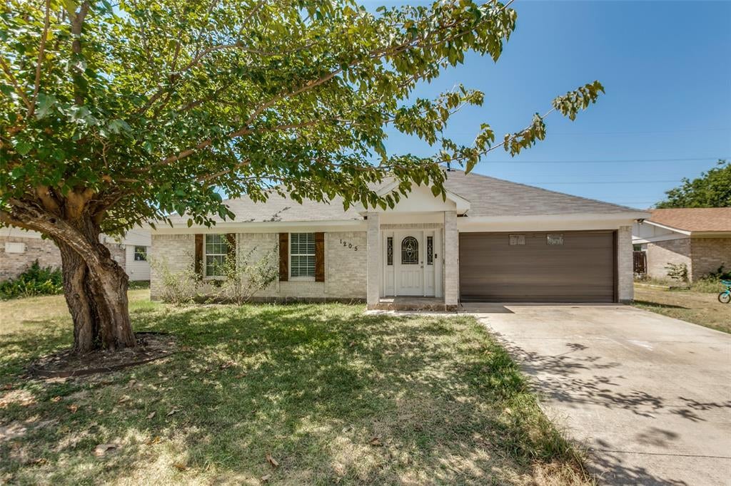 1205 Briarcove Drive — photo
