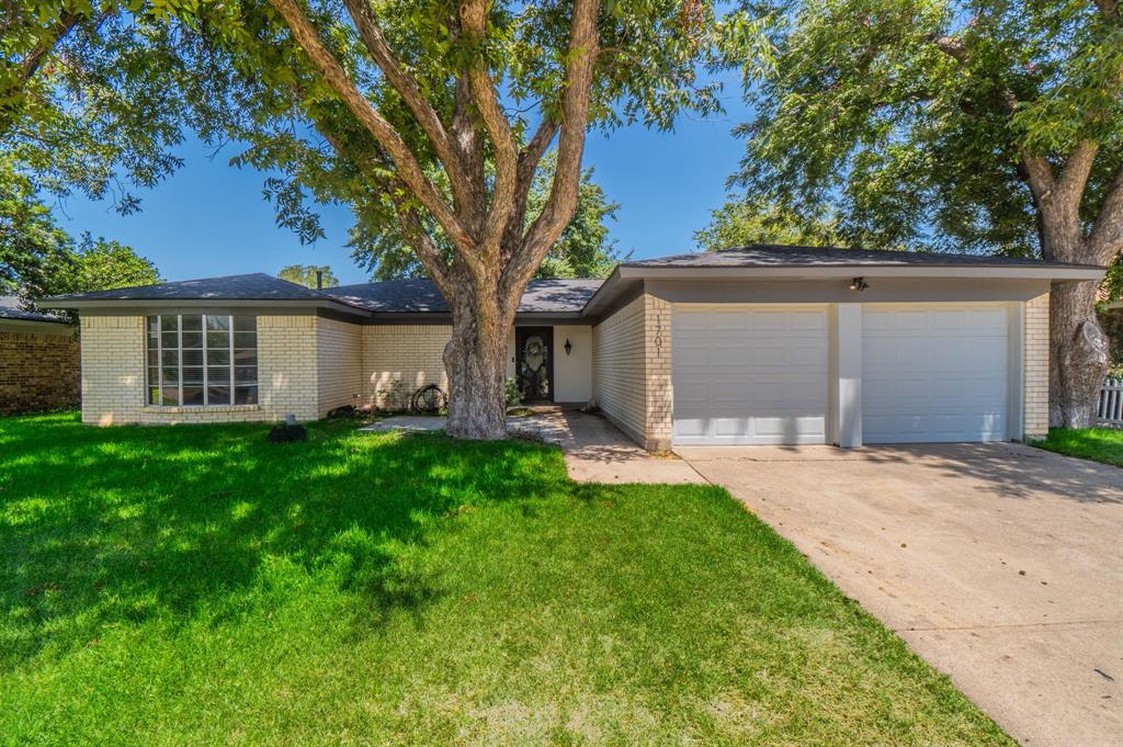 1701 Brookhaven Circle — photo