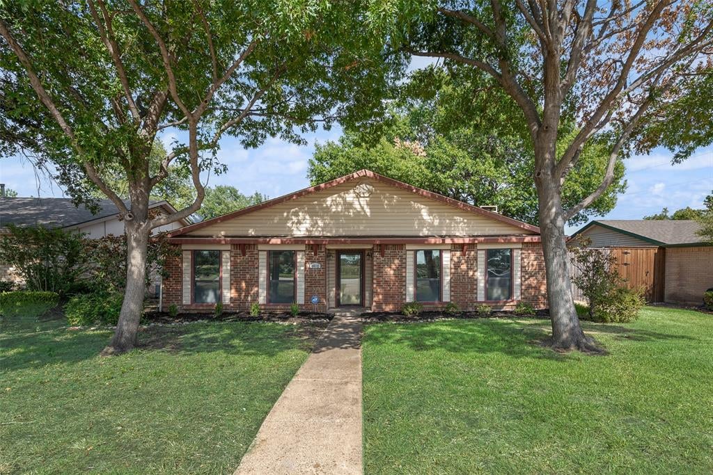 4612 Gleneagle Street — photo