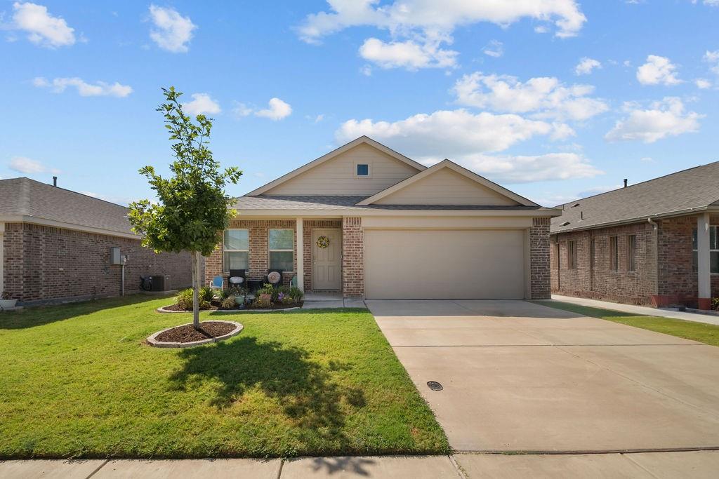 1048 Crestview Drive — photo