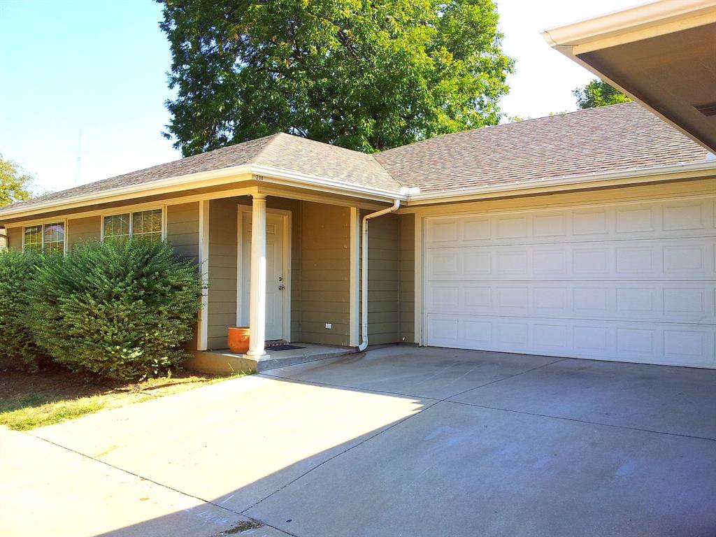 208 N Val Verde Circle a — photo