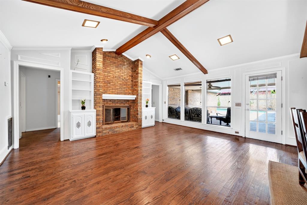 10130 Woodlake Drive — photo
