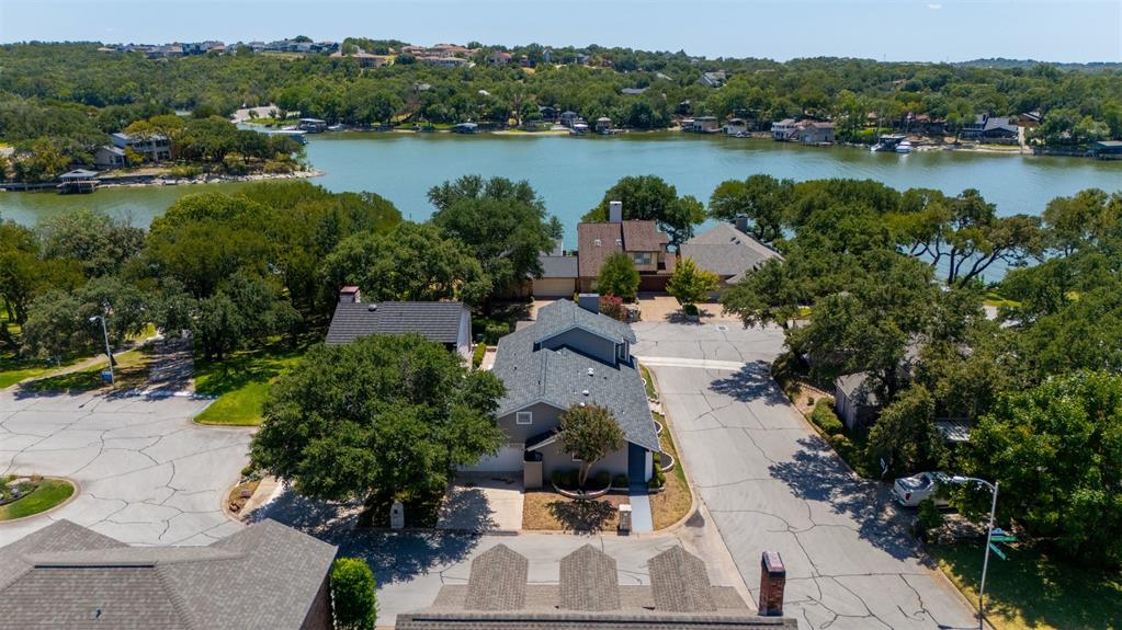 8215 Mountain Lake Court — photo