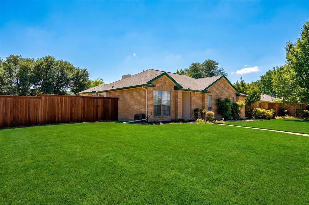 1400 Chicota Drive — photo