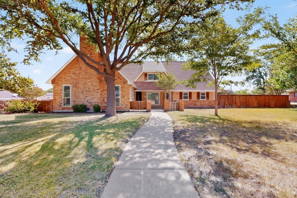 1380 Green Hills Court — photo