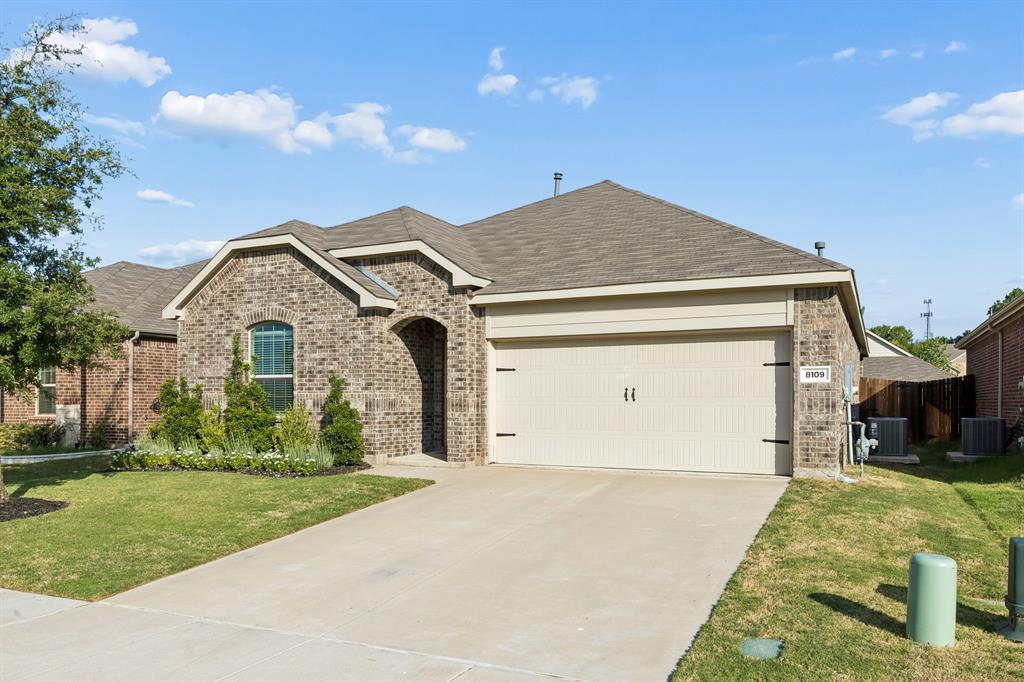 8109 Green Heron Drive — photo