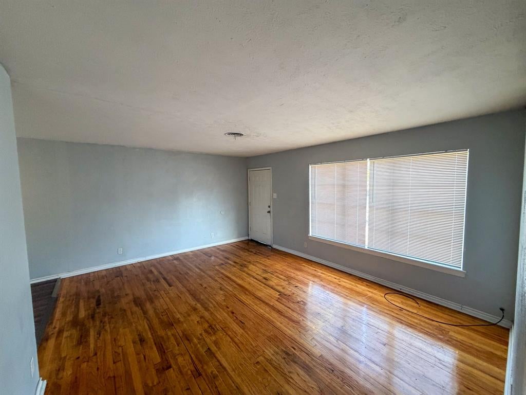 32 Twining Drive a — photo