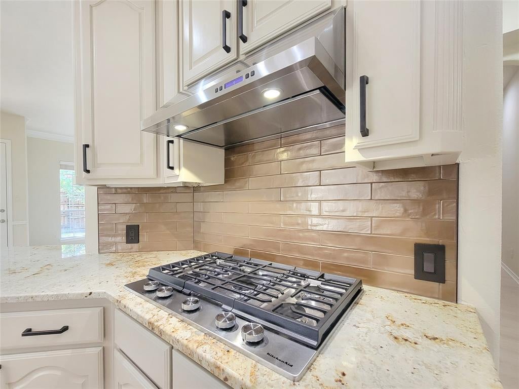 3402 Bentley Court — photo