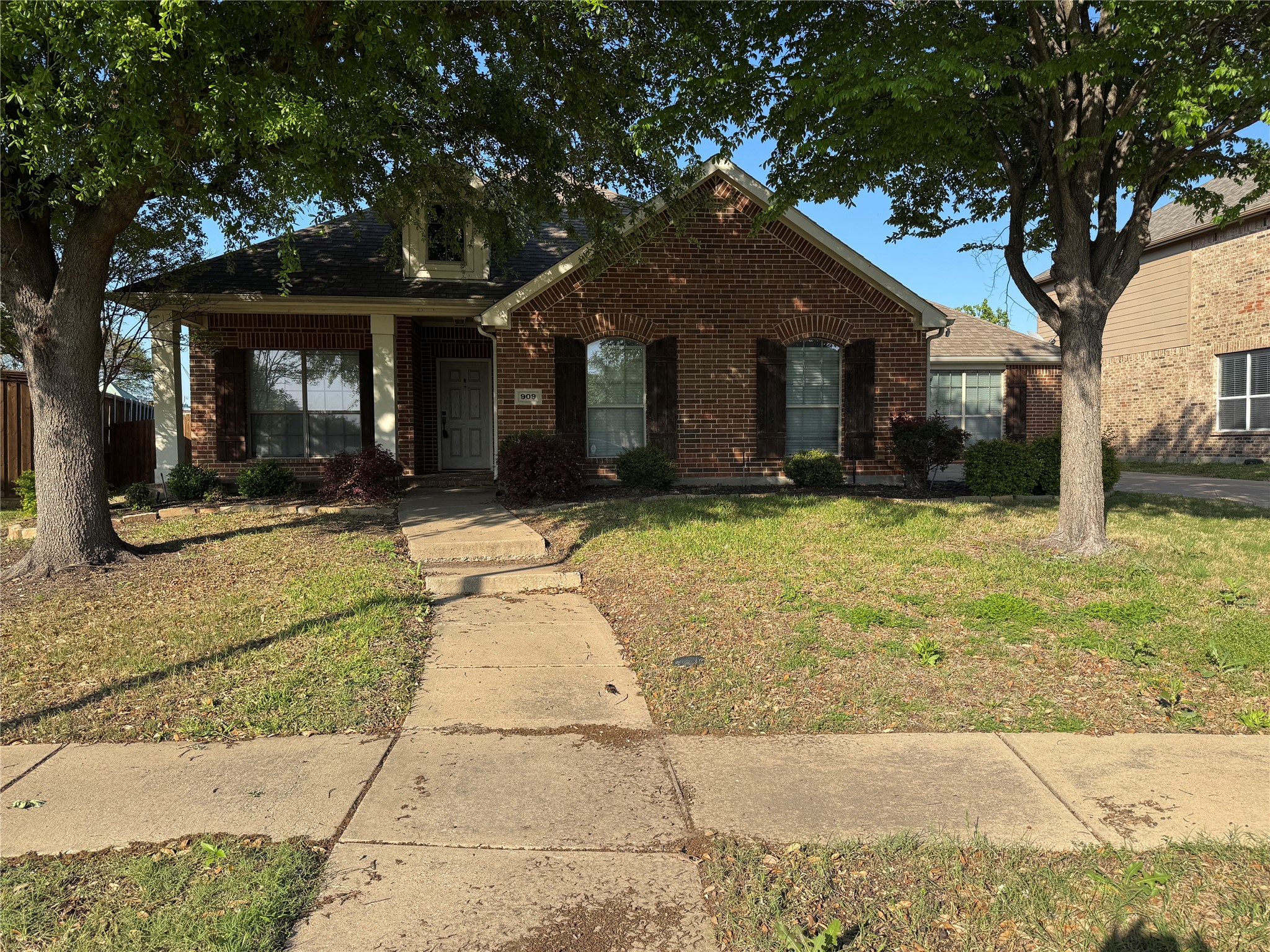 909 White Porch Avenue — photo