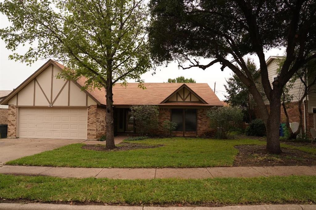 7624 Cedarhill Road — photo