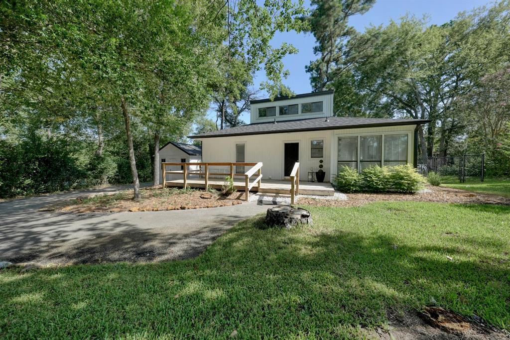 239 Fairlawn Drive — photo