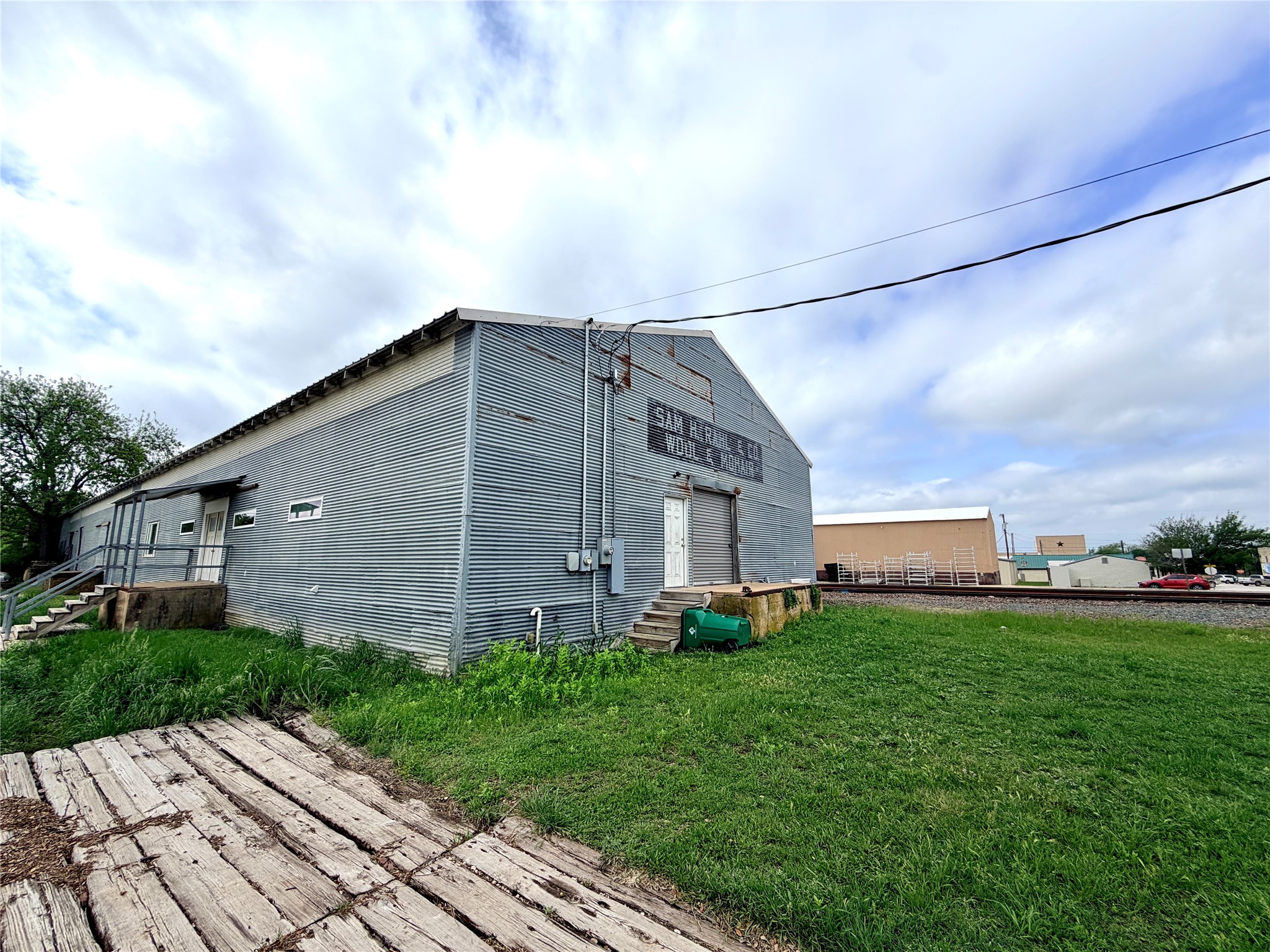 802 W Third, Goldthwaite, TX 76844 — photo 2