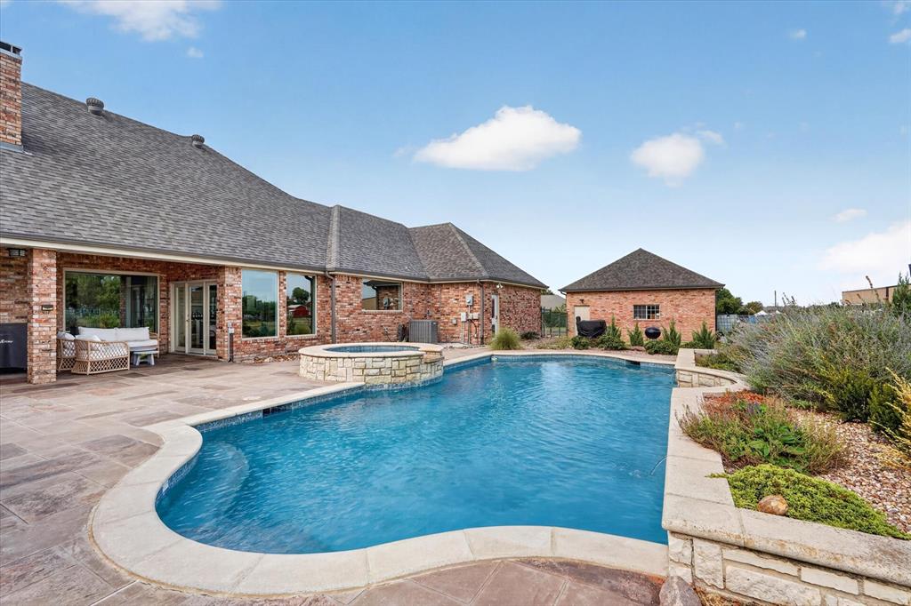 1442 FM 552 — photo