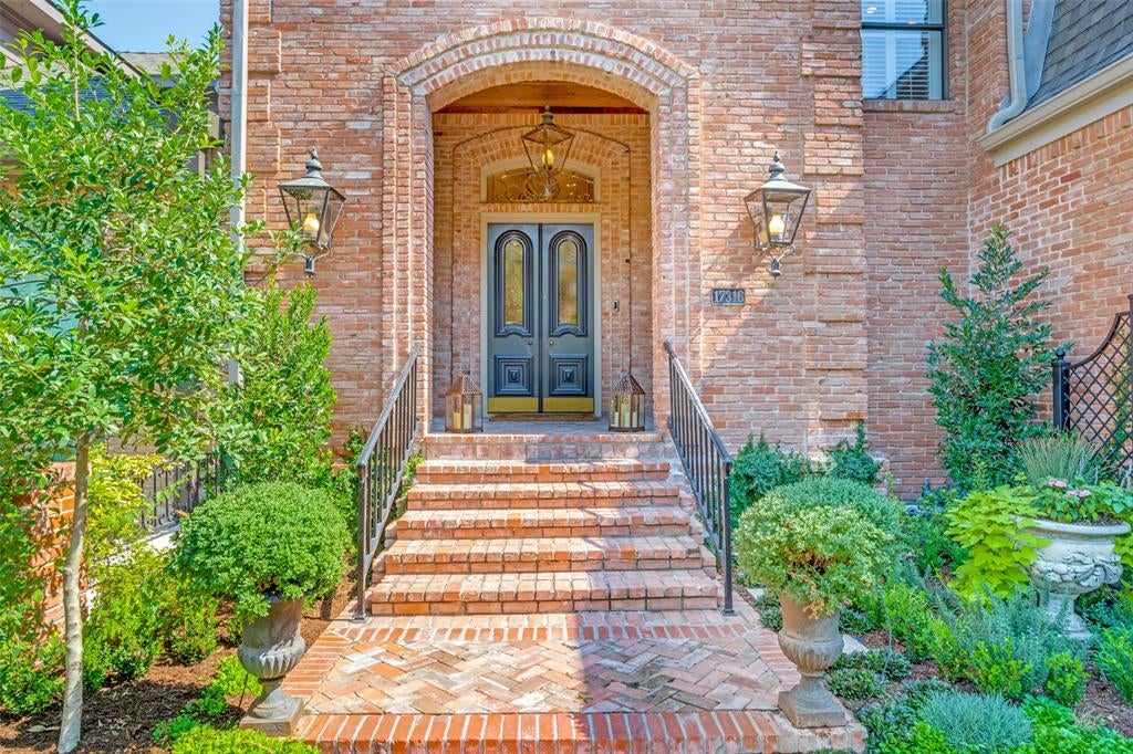17316 Club Hill Lane — photo