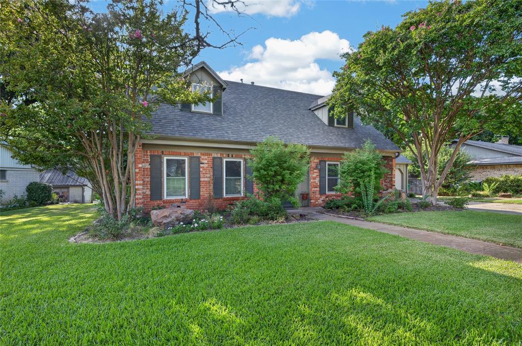 2710 Devonshire Drive — photo