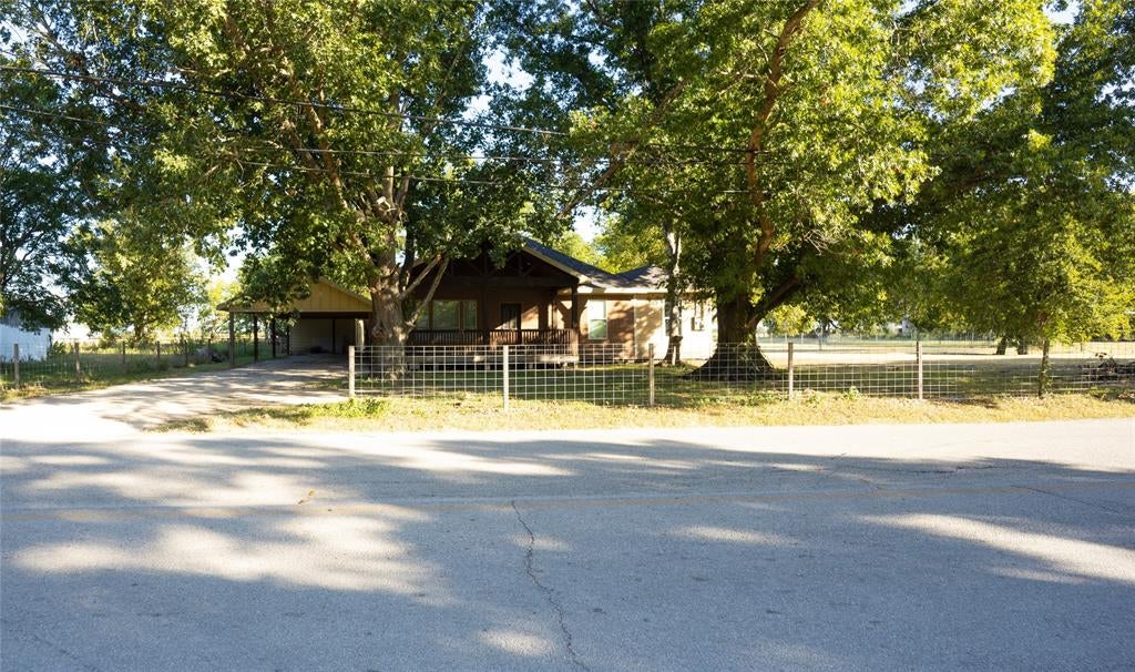 5004 FM 3041 — photo