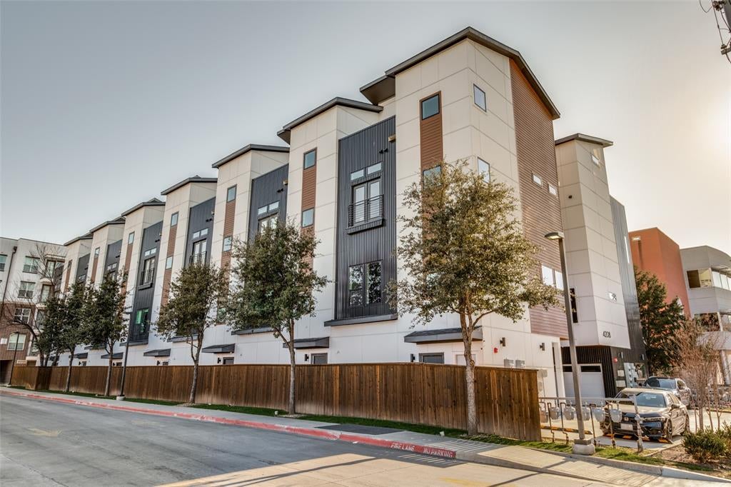 4208 Live Oak Street 206 — photo