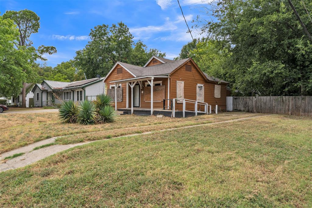 905 N Frances Street — photo