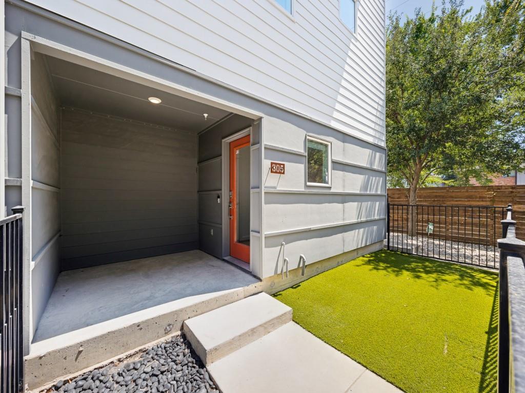 5020 Bryan Street 305 — photo
