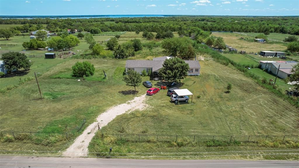 8910 County Road 3602 — photo