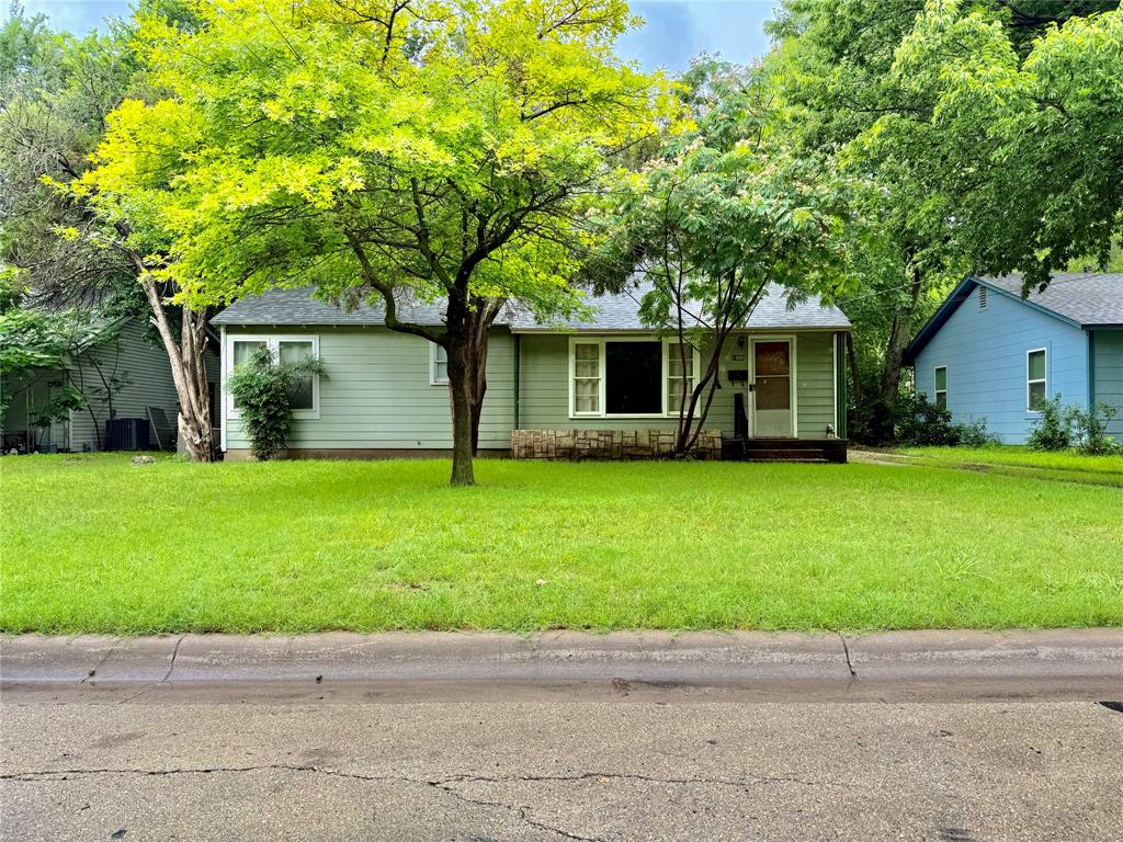 1009 Denton Street — photo