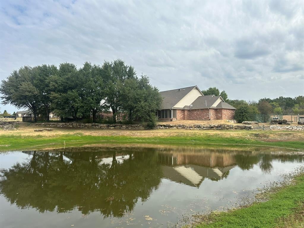 101 Creekside Drive — photo
