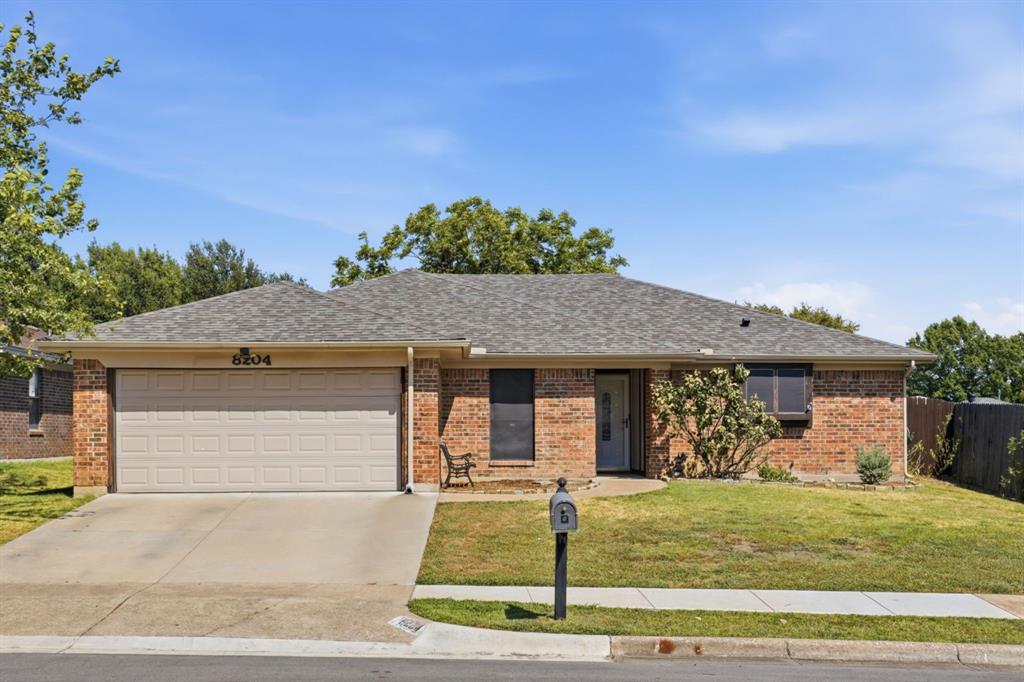 8204 Lara Lane — photo