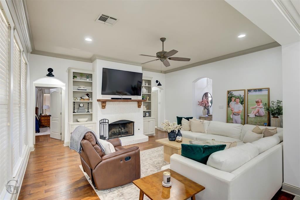 213 Roanoke Circle — photo