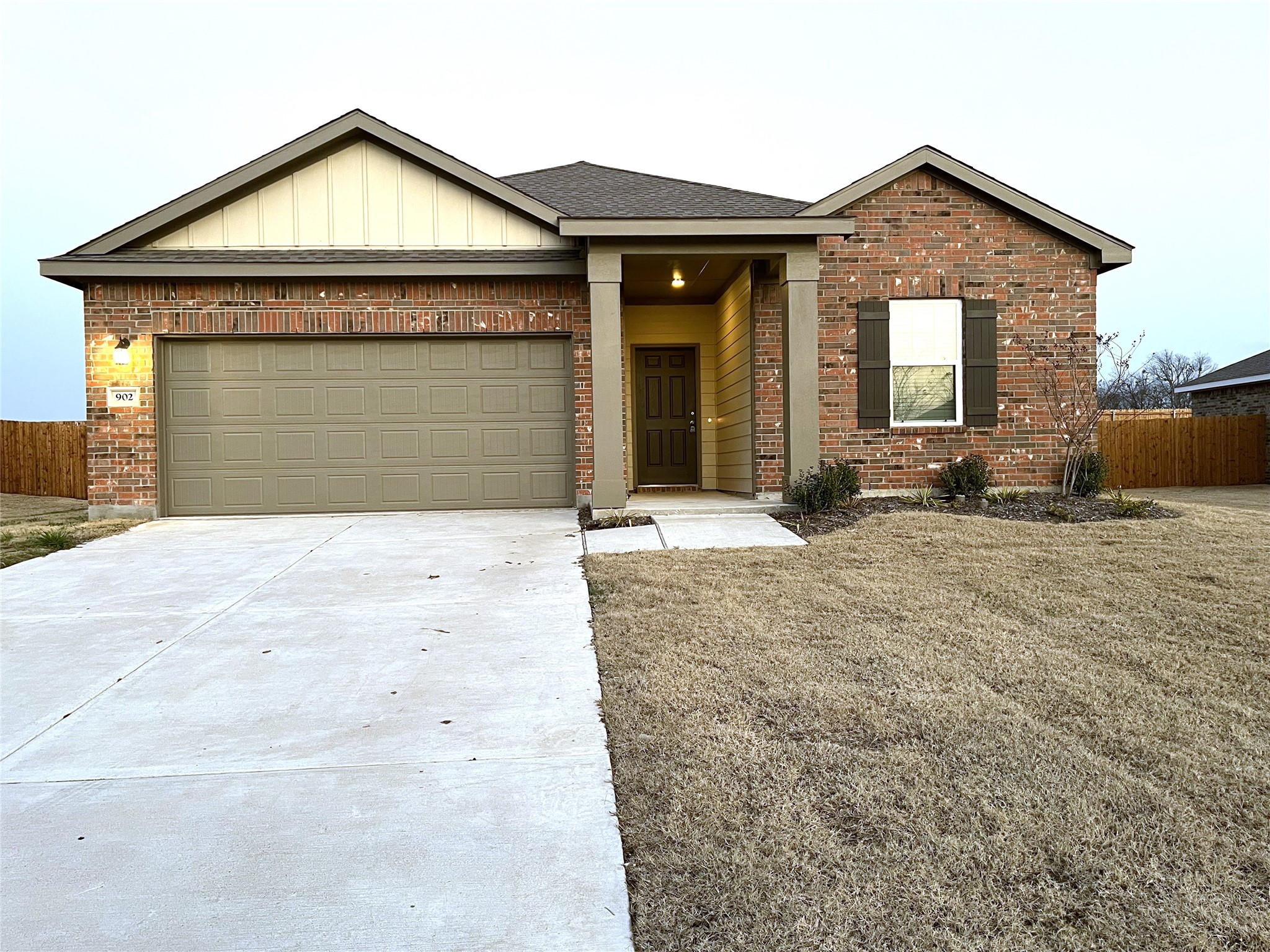 902 Lexington Lane — photo