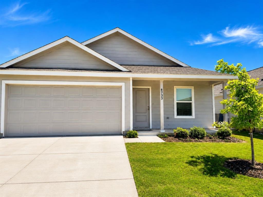6733 Teal Circle — photo