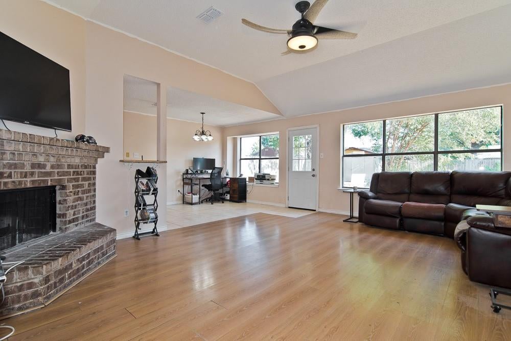 6545 Meadowlark Lane E — photo