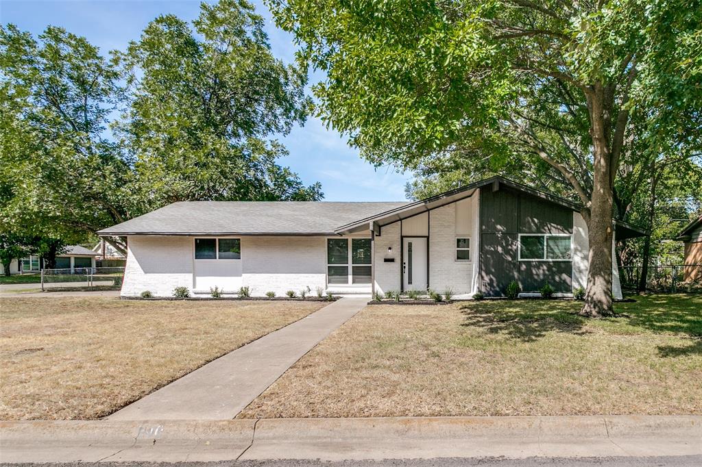 240 Collins Drive — photo