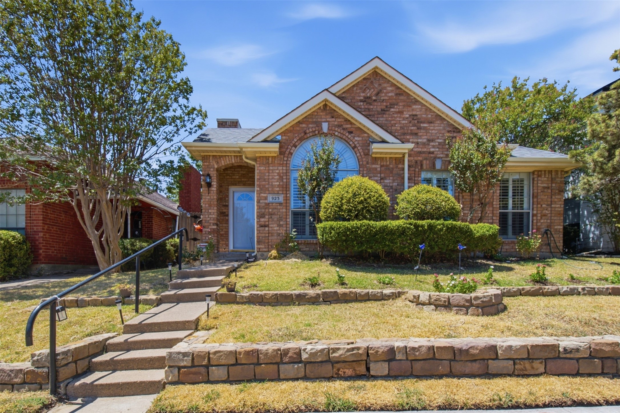 923 Newport Drive — photo