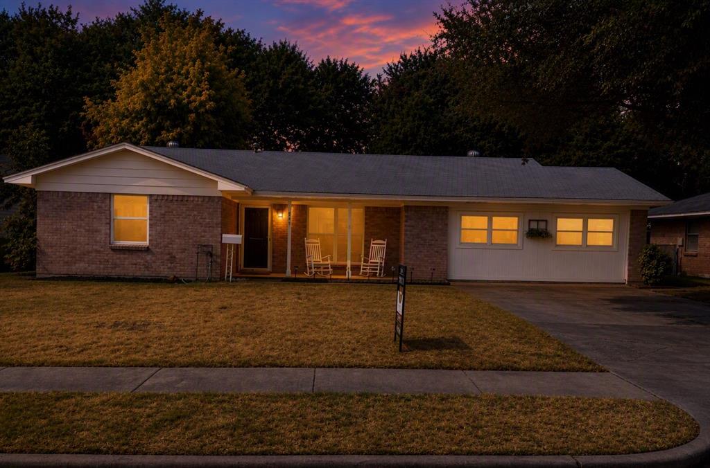 349 Rivercrest Drive — photo