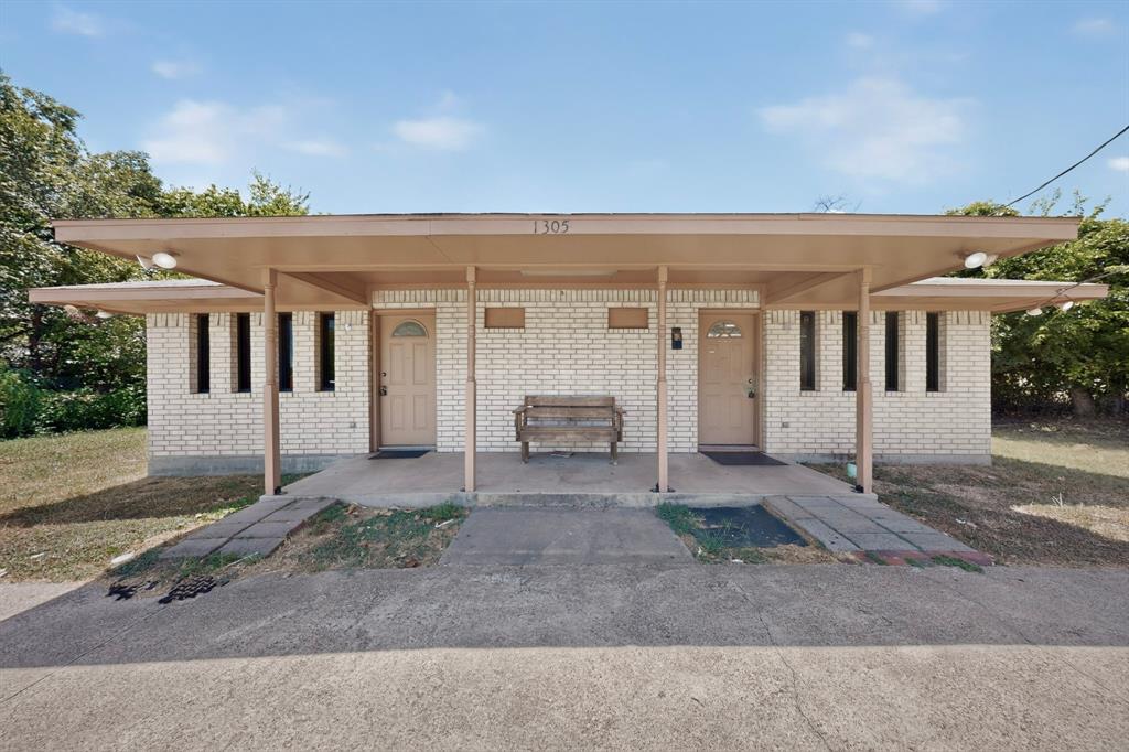 1305 N Kaufman Street — photo