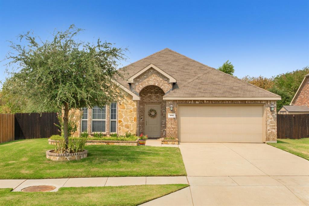 502 Royal Oaks Lane — photo
