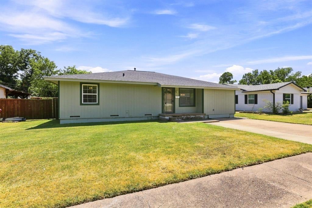 117 Leslie Street — photo