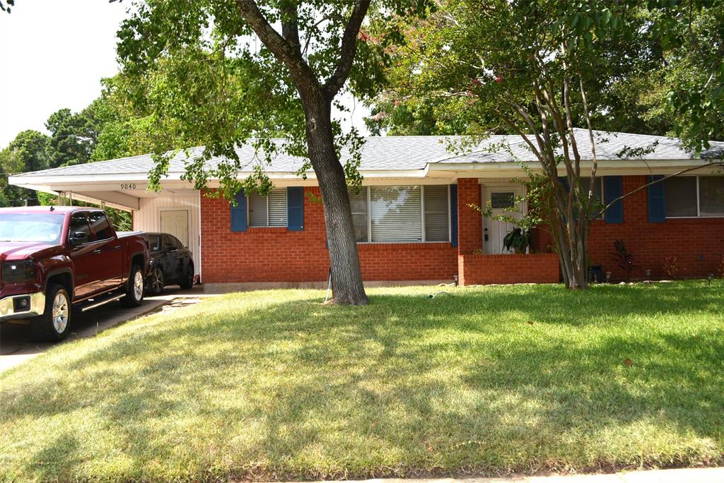 9040 Avalon Drive — photo