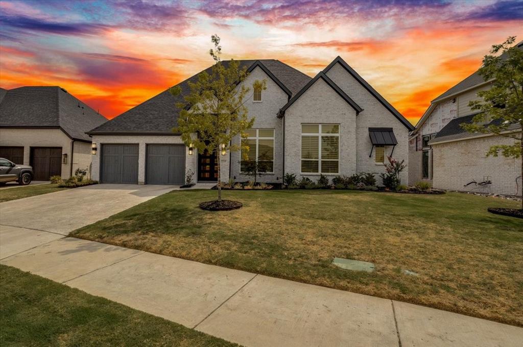 2208 Sarah Drive — photo