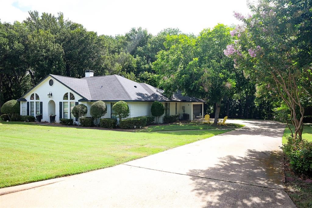 203 Covey Lane — photo