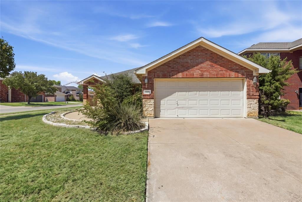 1104 Deedee Creek Drive — photo