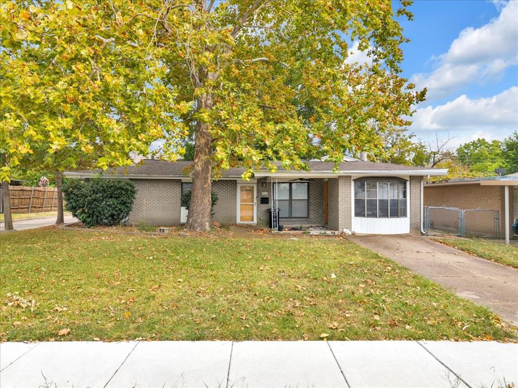 812 W Grubb Drive — photo