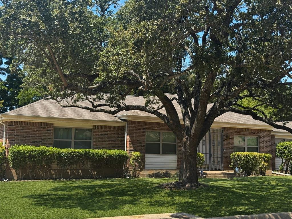 2108 Barron Lane — photo